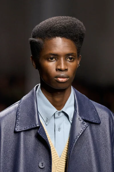 Look 80